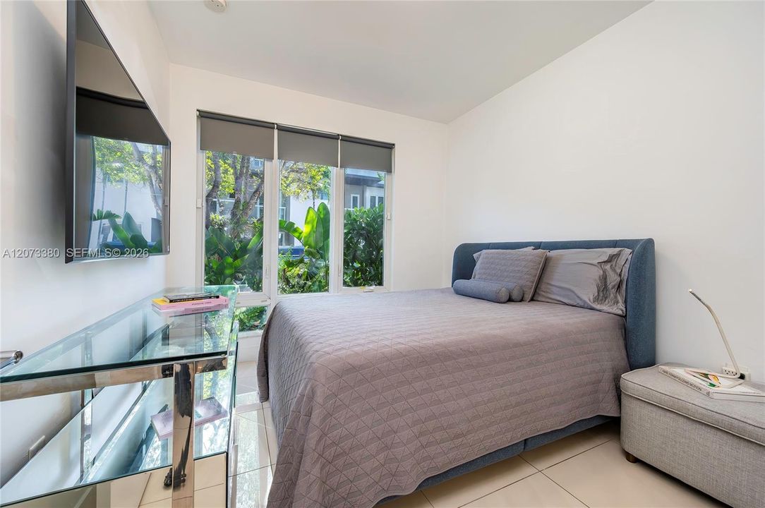 For Sale: $845,000 (4 beds, 3 baths, 1862 Square Feet)