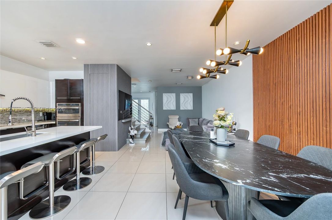 For Sale: $845,000 (4 beds, 3 baths, 1862 Square Feet)