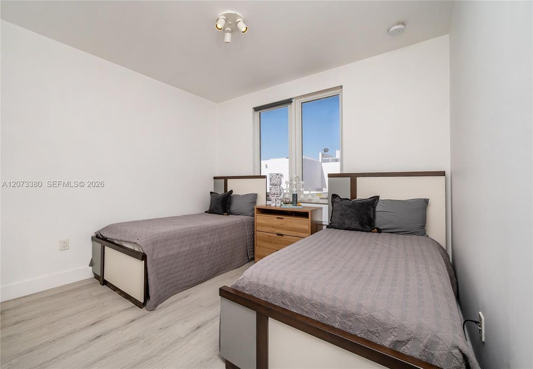 For Sale: $845,000 (4 beds, 3 baths, 1862 Square Feet)