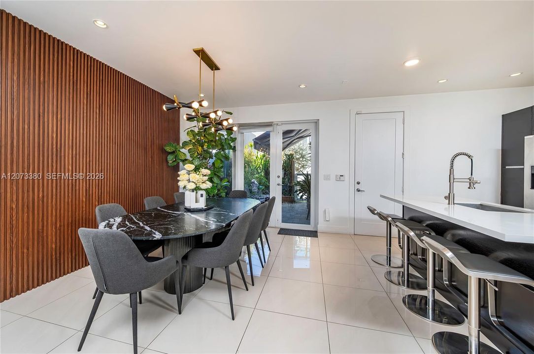 For Sale: $845,000 (4 beds, 3 baths, 1862 Square Feet)