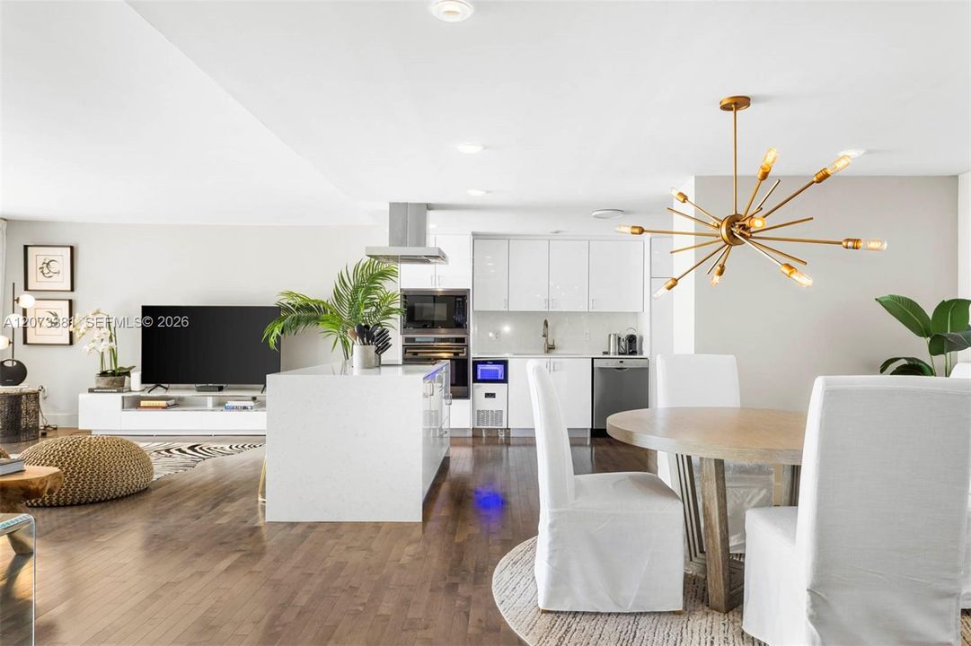 For Rent: $9,400 (2 beds, 2 baths, 1882 Square Feet)