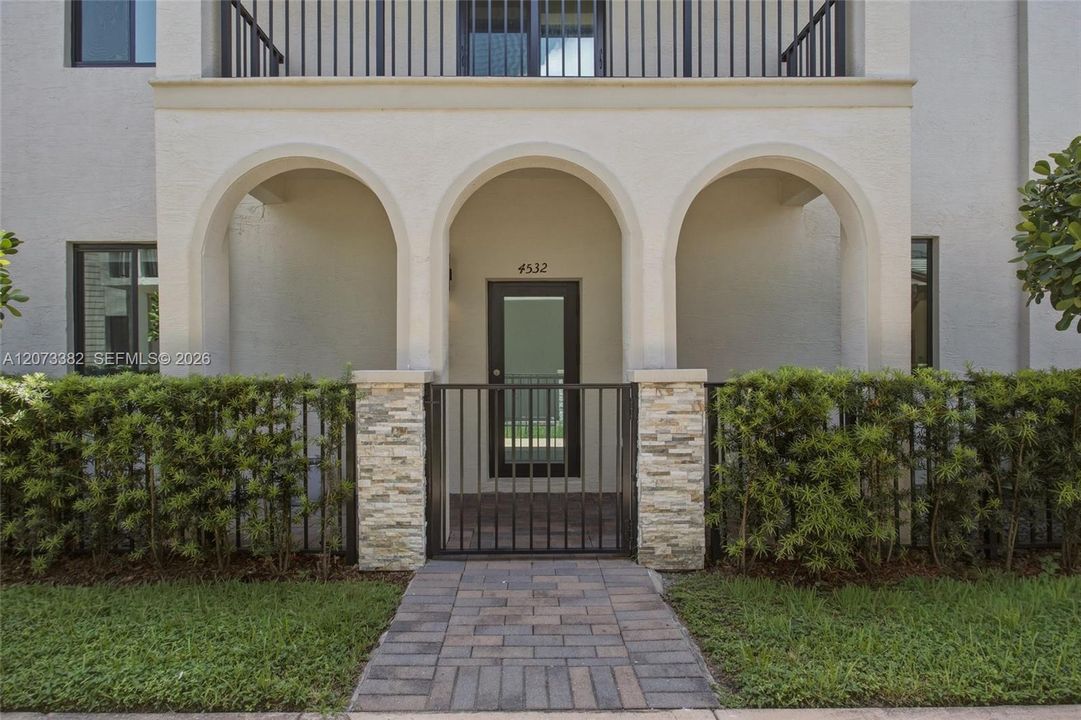 For Sale: $650,000 (3 beds, 2 baths, 1570 Square Feet)