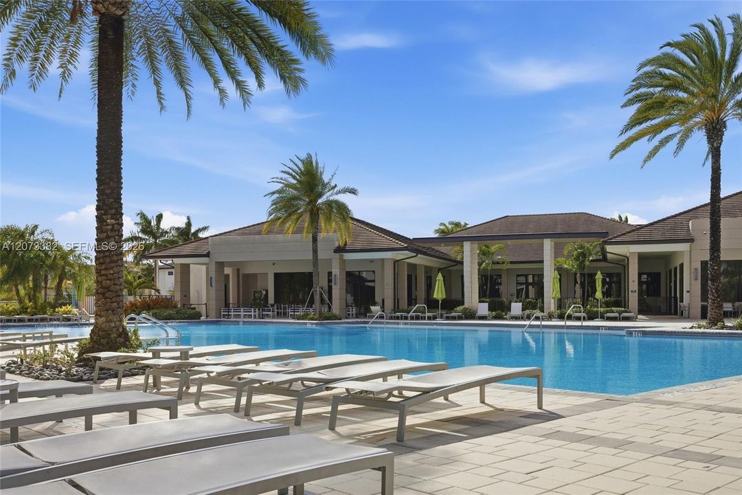 For Sale: $650,000 (3 beds, 2 baths, 1570 Square Feet)