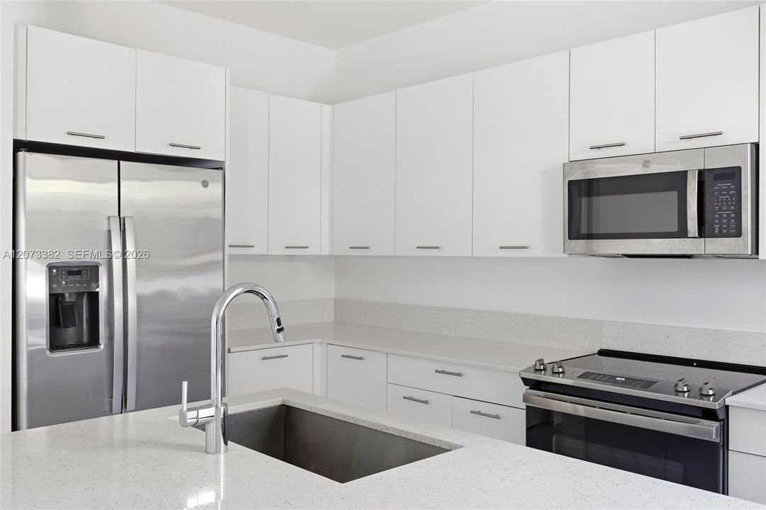 For Sale: $650,000 (3 beds, 2 baths, 1570 Square Feet)