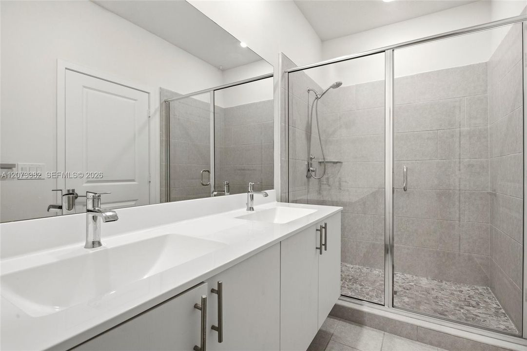 For Sale: $650,000 (3 beds, 2 baths, 1570 Square Feet)