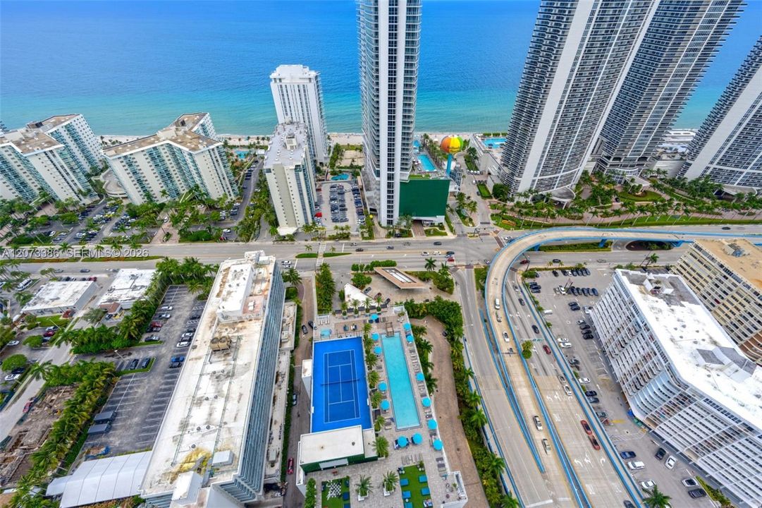 En Venta: $790,000 (2 camas, 2 baños, 1044 Pies cuadrados)