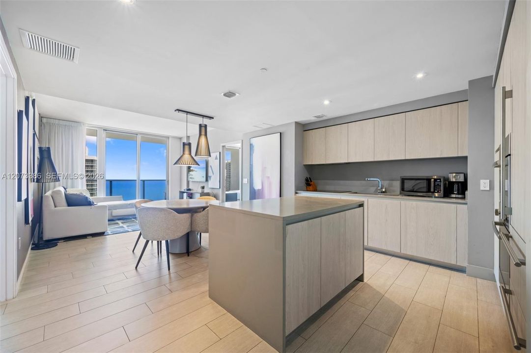 En Venta: $790,000 (2 camas, 2 baños, 1044 Pies cuadrados)