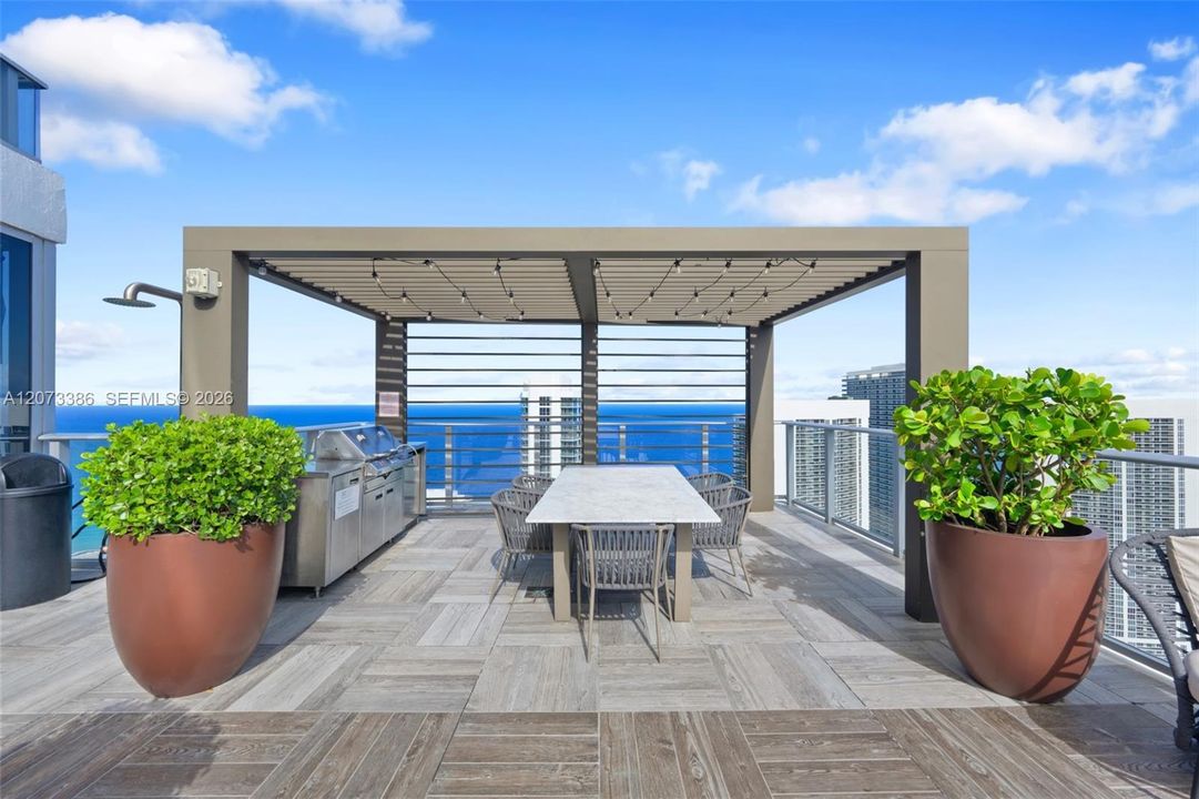 En Venta: $790,000 (2 camas, 2 baños, 1044 Pies cuadrados)