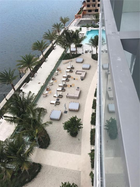 For Rent: $5,700 (2 beds, 3 baths, 1137 Square Feet)