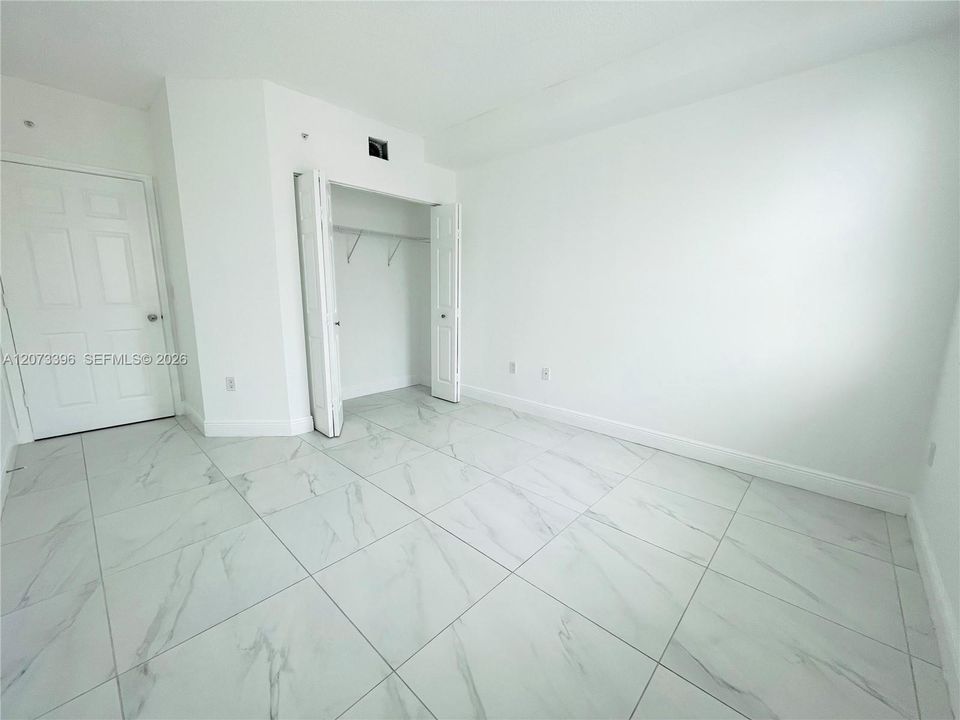 En Venta: $399,000 (2 camas, 2 baños, 1024 Pies cuadrados)
