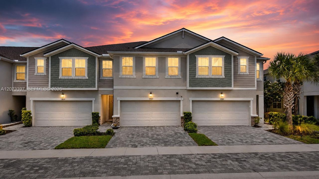 For Rent: $2,850 (4 beds, 3 baths, 2574 Square Feet)