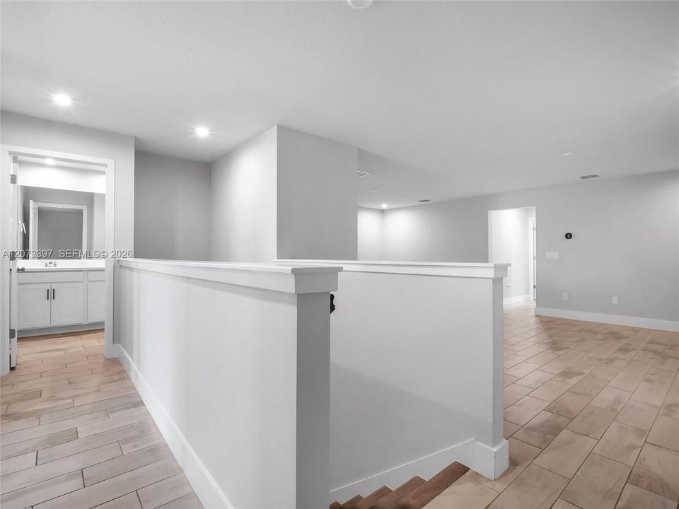 For Rent: $2,850 (4 beds, 3 baths, 2574 Square Feet)