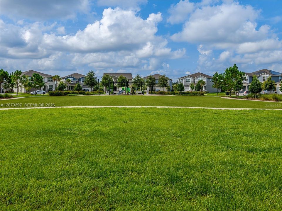 For Rent: $2,850 (4 beds, 3 baths, 2574 Square Feet)