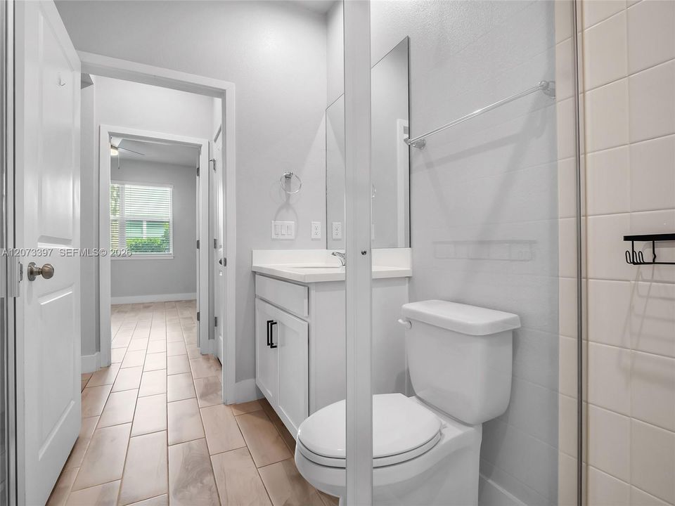 For Rent: $2,850 (4 beds, 3 baths, 2574 Square Feet)