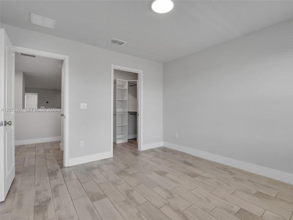 For Rent: $2,850 (4 beds, 3 baths, 2574 Square Feet)