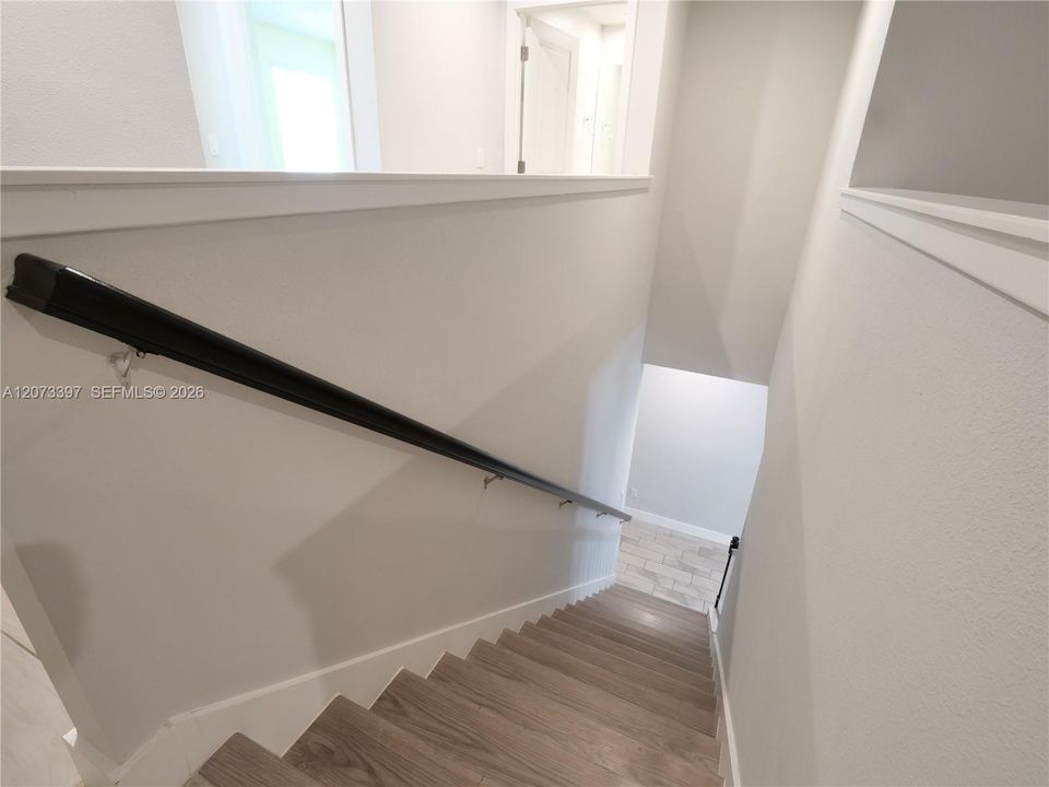 For Rent: $2,850 (4 beds, 3 baths, 2574 Square Feet)