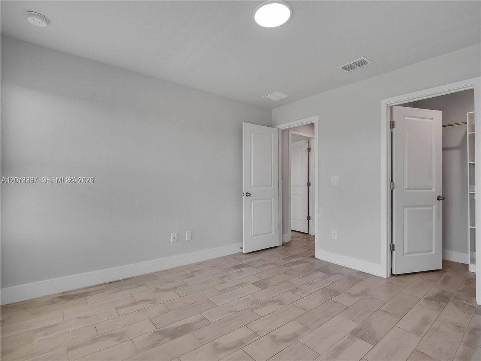 For Rent: $2,850 (4 beds, 3 baths, 2574 Square Feet)