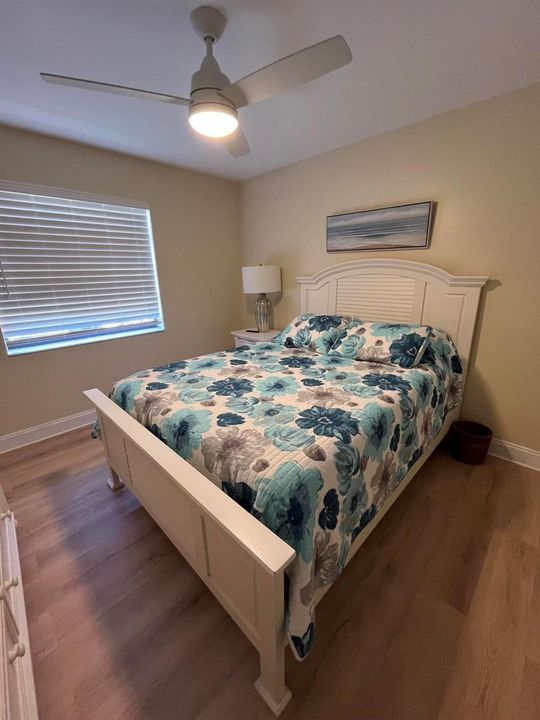 GUEST/2ND BEDROOM