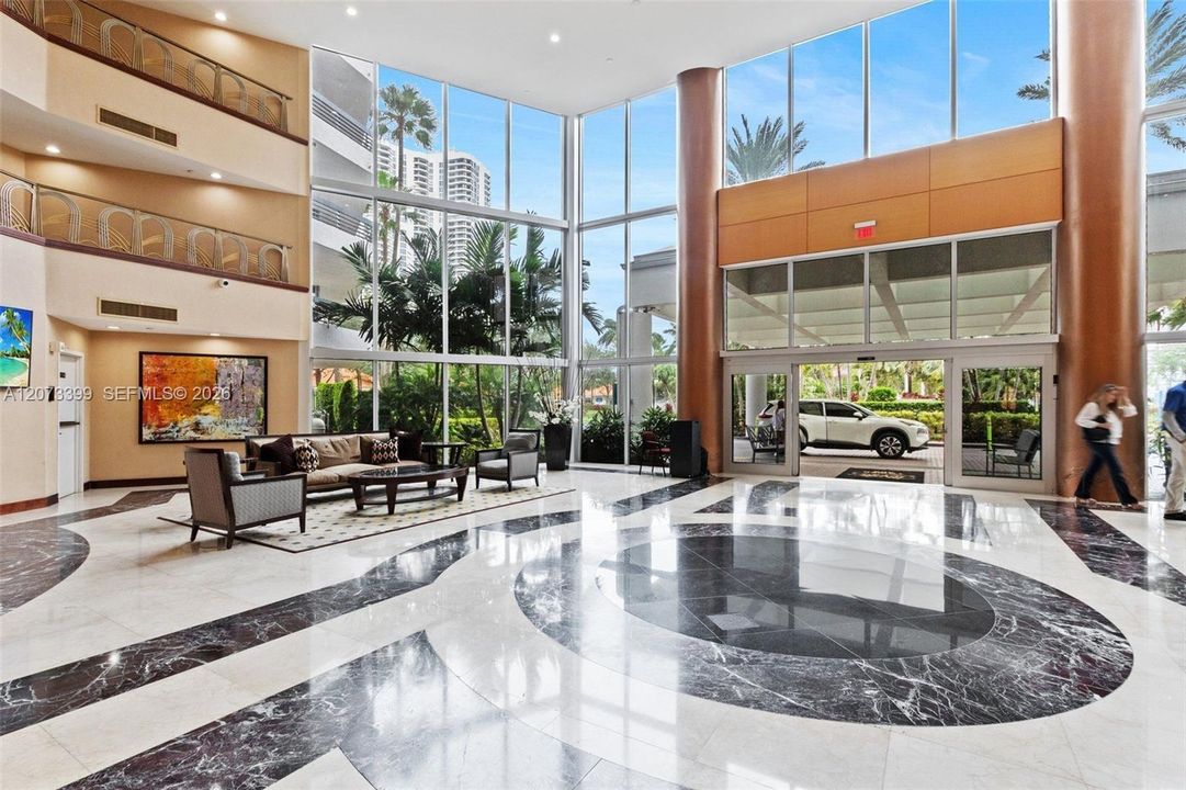 En Venta: $524,900 (2 camas, 2 baños, 1181 Pies cuadrados)