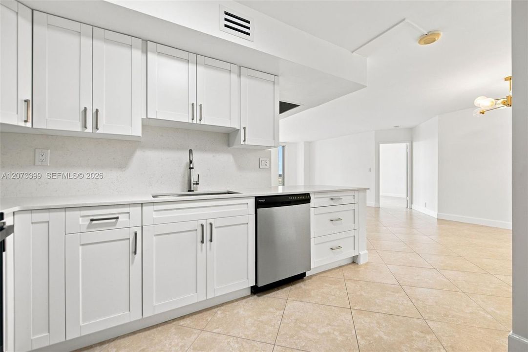 En Venta: $524,900 (2 camas, 2 baños, 1181 Pies cuadrados)
