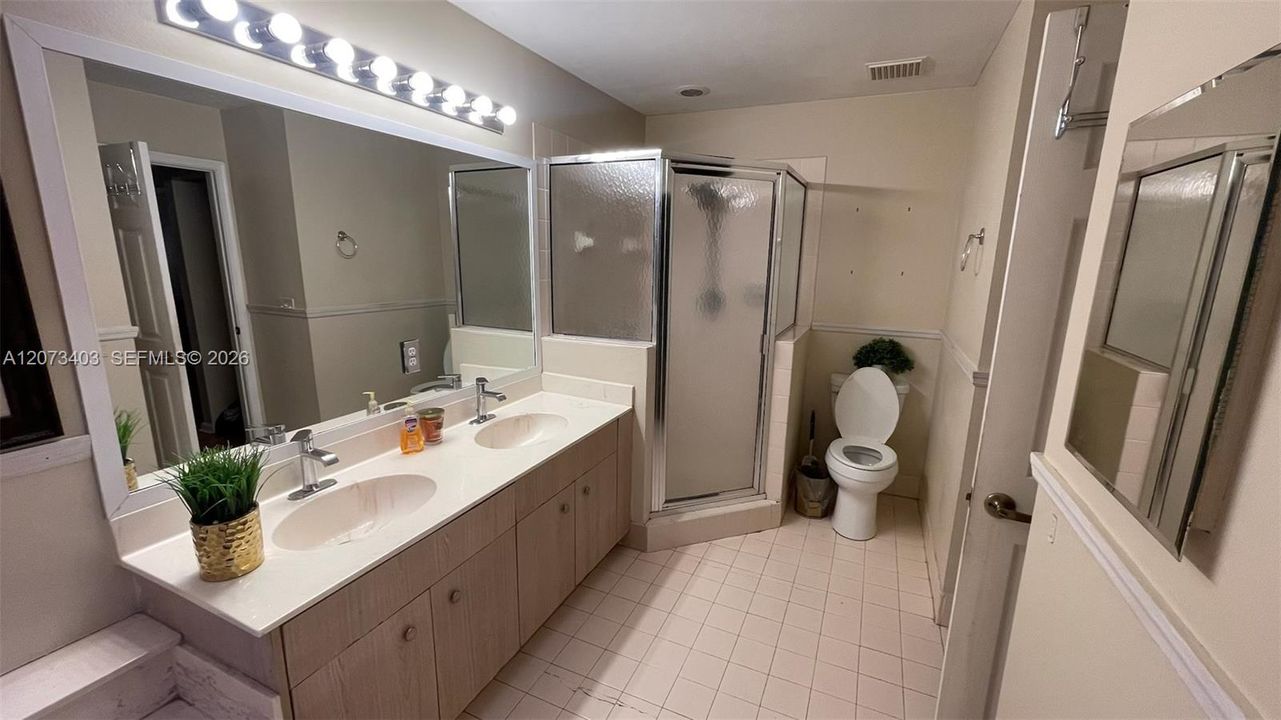 For Sale: $575,000 (4 beds, 2 baths, 2120 Square Feet)