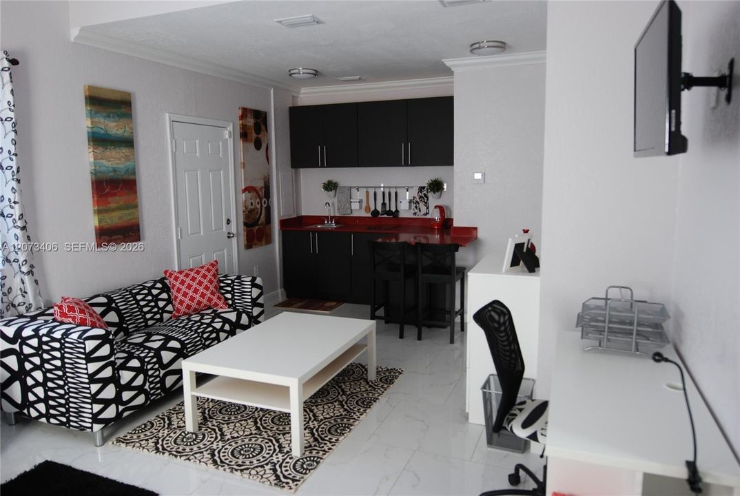 For Rent: $1,500 (0 beds, 1 baths, 325 Square Feet)