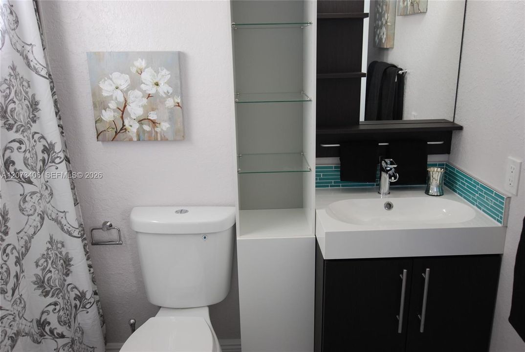 For Rent: $1,500 (0 beds, 1 baths, 325 Square Feet)