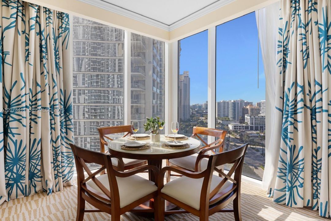For Sale: $765,000 (1 beds, 1 baths, 1021 Square Feet)