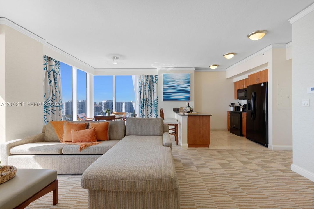 For Sale: $765,000 (1 beds, 1 baths, 1021 Square Feet)