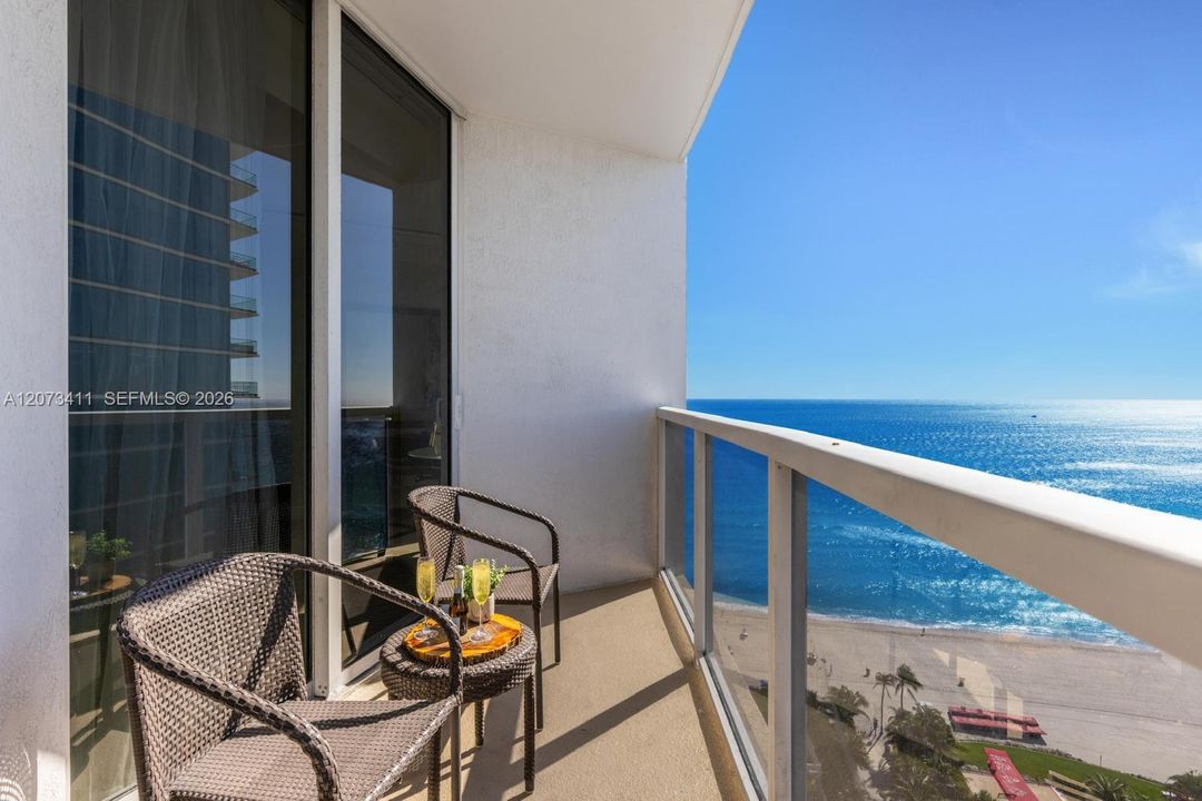 For Sale: $765,000 (1 beds, 1 baths, 1021 Square Feet)