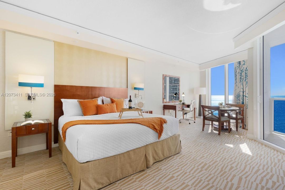 For Sale: $765,000 (1 beds, 1 baths, 1021 Square Feet)