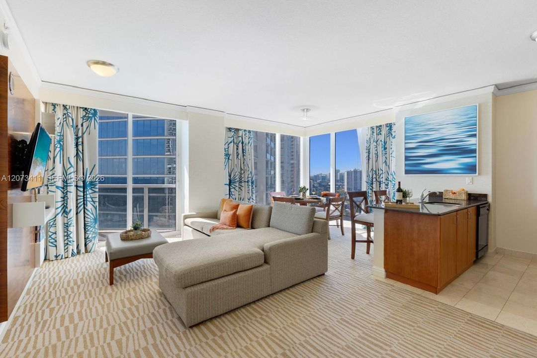 For Sale: $765,000 (1 beds, 1 baths, 1021 Square Feet)