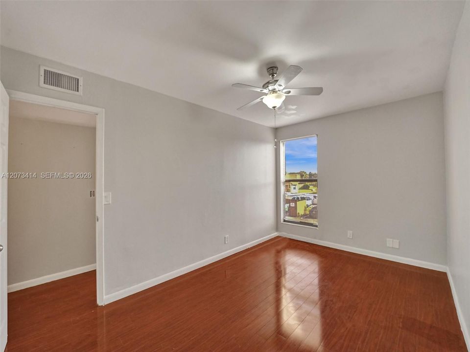For Rent: $2,850 (3 beds, 2 baths, 1472 Square Feet)