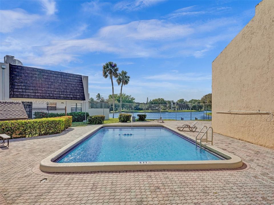 For Rent: $2,850 (3 beds, 2 baths, 1472 Square Feet)