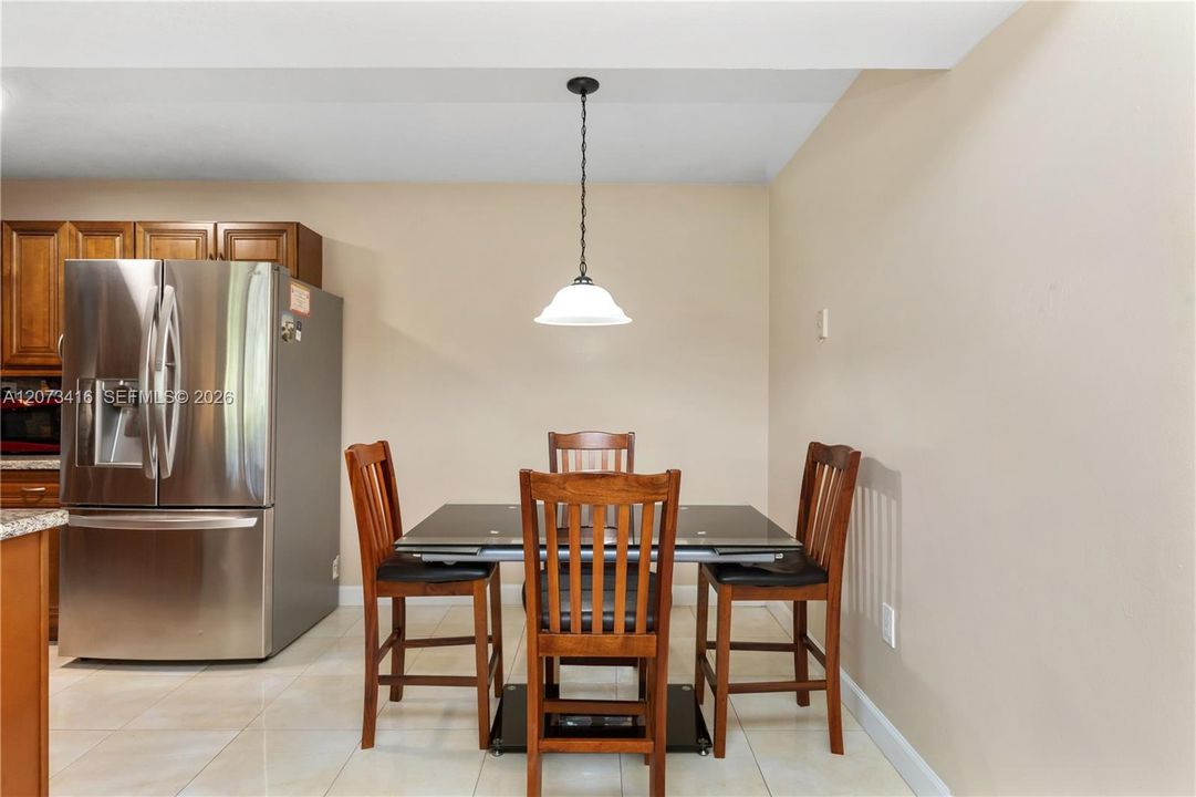 For Sale: $259,921 (2 beds, 2 baths, 1016 Square Feet)
