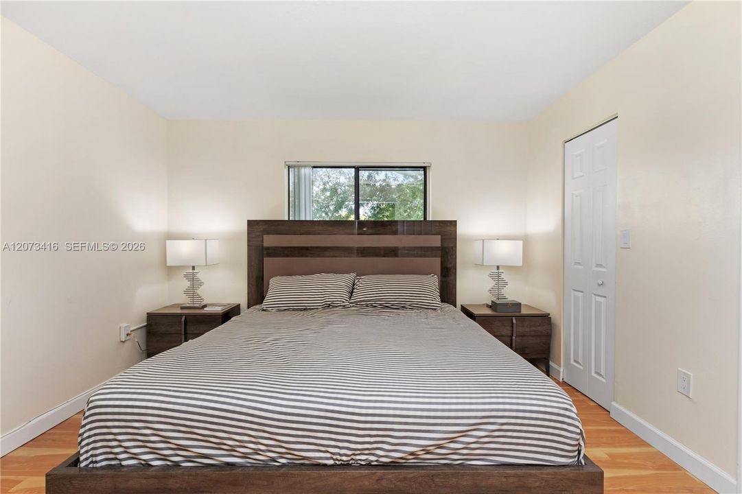 For Sale: $259,921 (2 beds, 2 baths, 1016 Square Feet)
