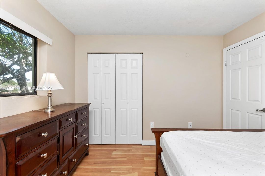 For Sale: $259,921 (2 beds, 2 baths, 1016 Square Feet)
