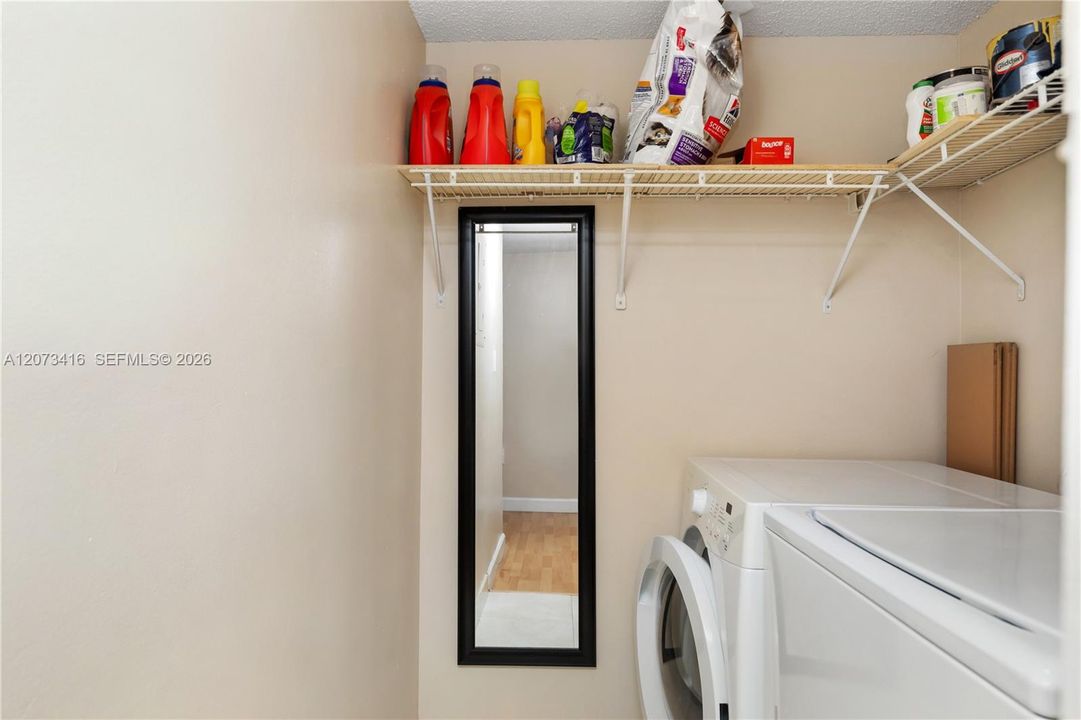 For Sale: $259,921 (2 beds, 2 baths, 1016 Square Feet)
