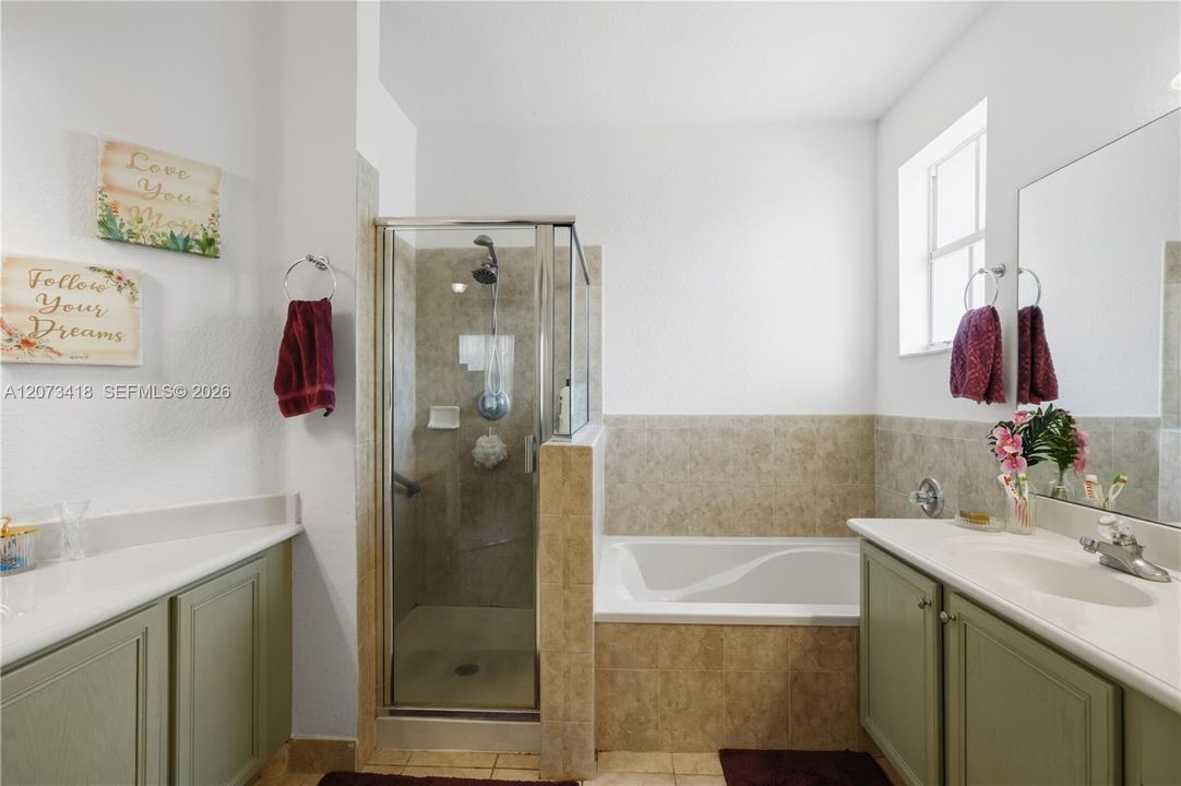 For Sale: $675,000 (5 beds, 3 baths, 2342 Square Feet)