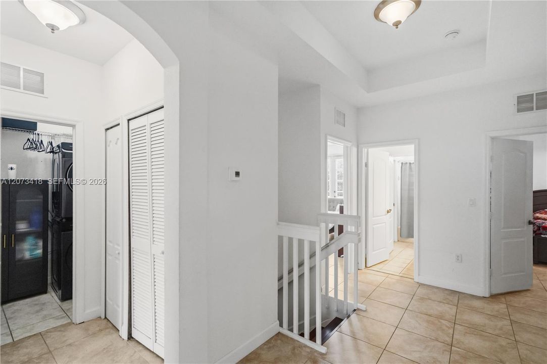 For Sale: $675,000 (5 beds, 3 baths, 2342 Square Feet)