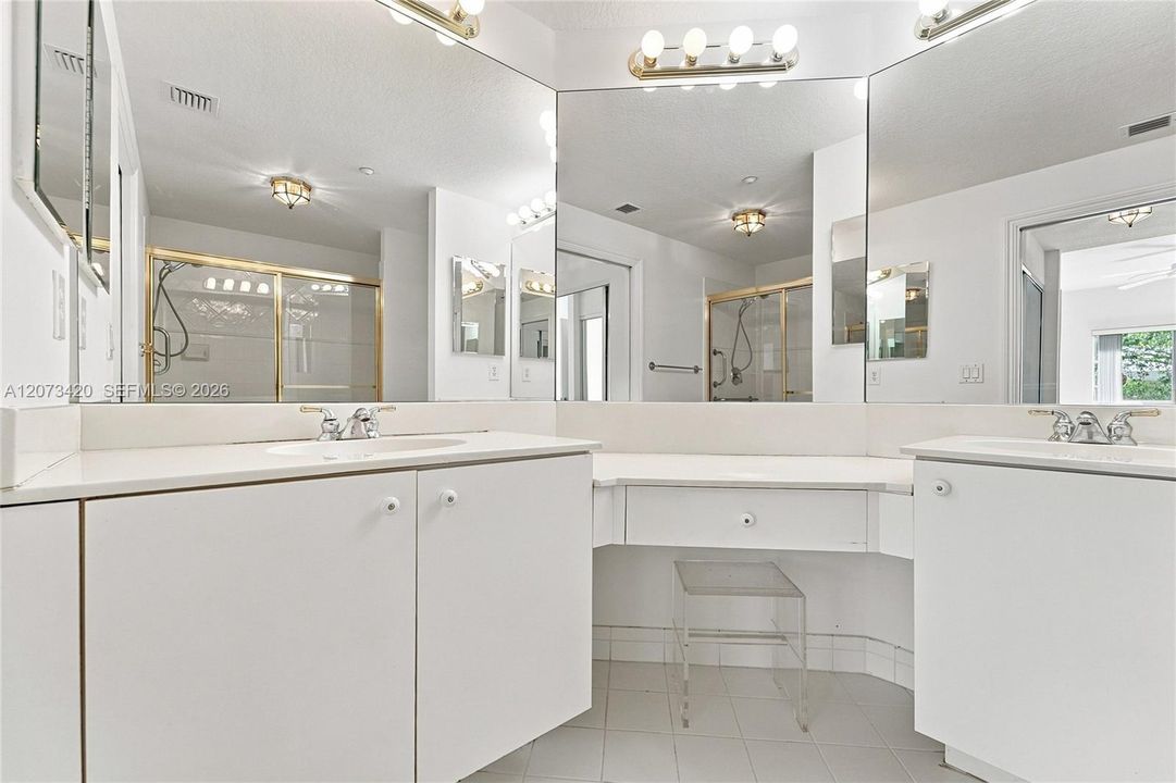На продажу: $244,900 (2 спален, 2 ванн, 1508 Квадратных фут)