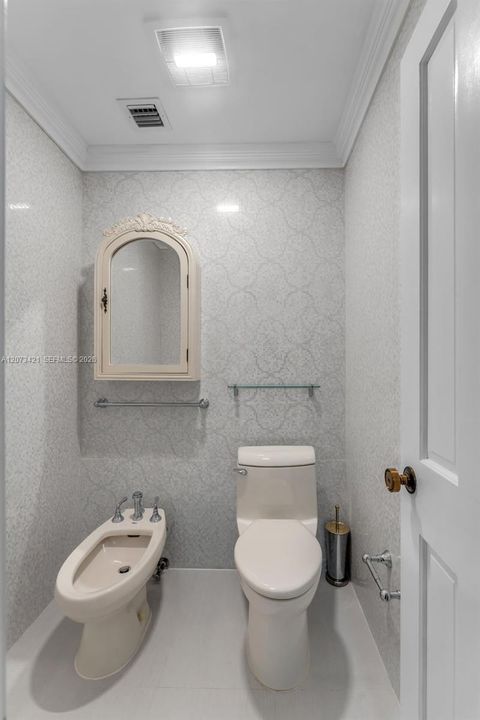 For Sale: $1,599,000 (5 beds, 6 baths, 4830 Square Feet)