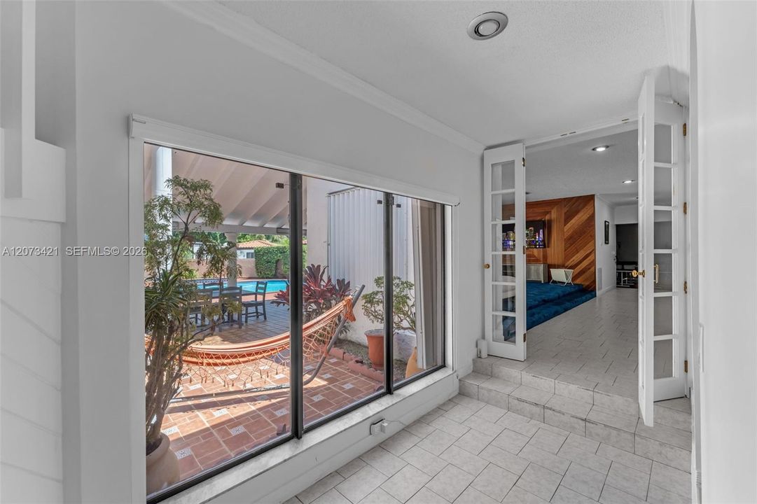 For Sale: $1,599,000 (5 beds, 6 baths, 4830 Square Feet)