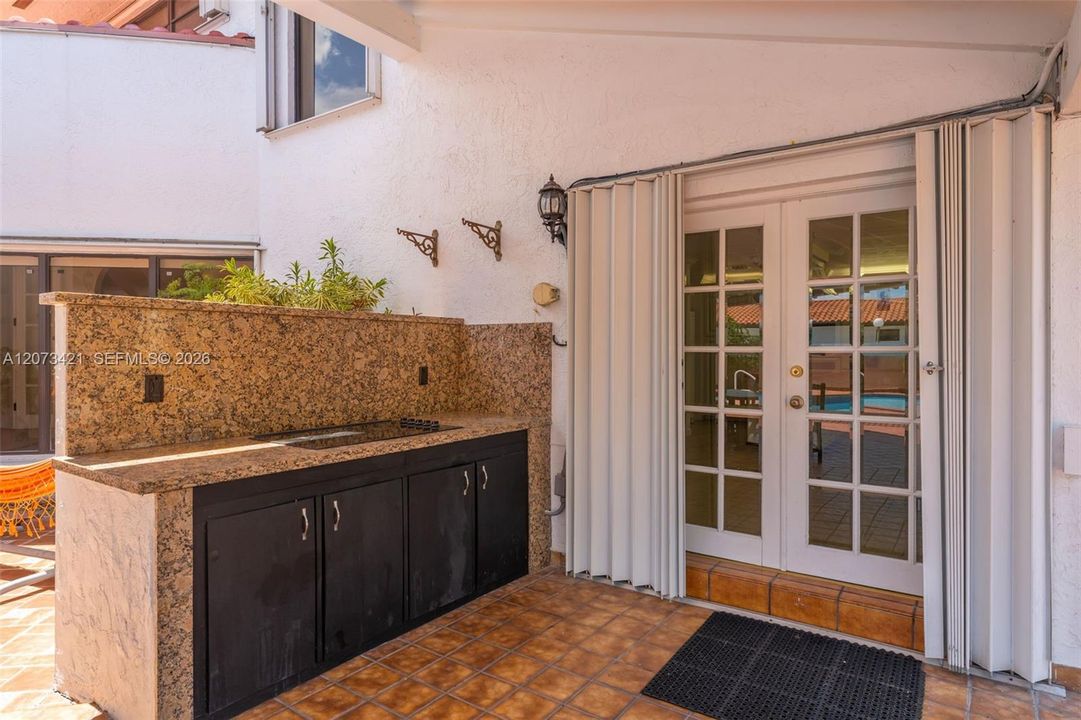 For Sale: $1,599,000 (5 beds, 6 baths, 4830 Square Feet)