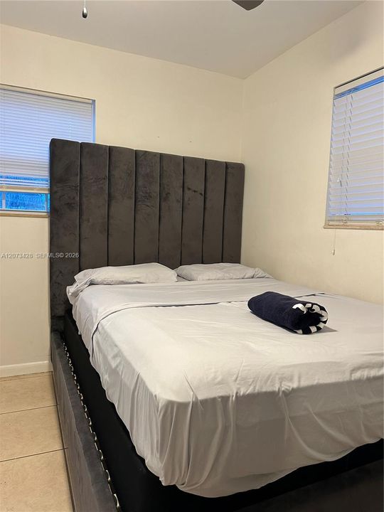 For Rent: $1,000 (1 beds, 1 baths, 1692 Square Feet)