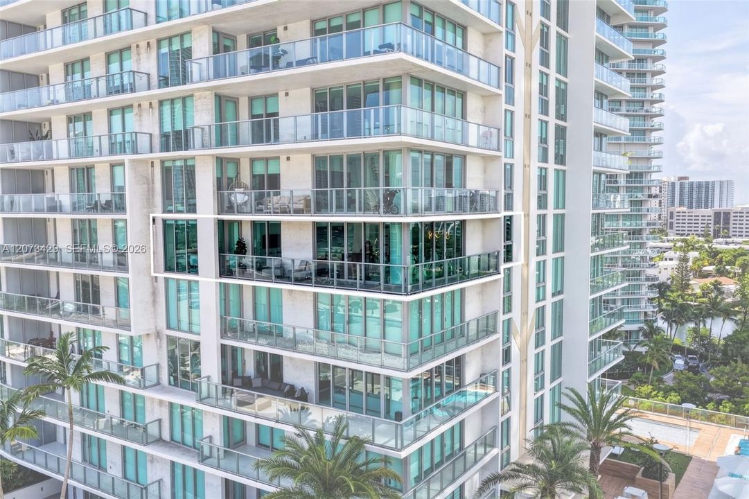 En Venta: $1,350,000 (3 camas, 3 baños, 1892 Pies cuadrados)