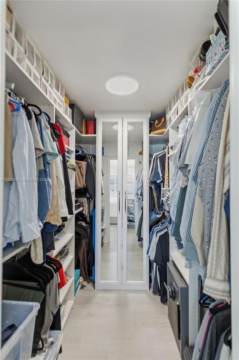В аренду: $4,300 (2 спален, 2 ванн, 1610 Квадратных фут)