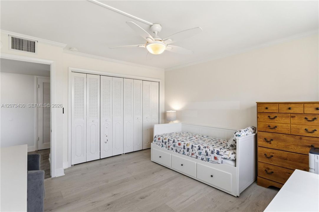 В аренду: $4,300 (2 спален, 2 ванн, 1610 Квадратных фут)