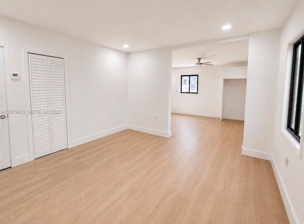 For Sale: $510,000 (3 beds, 2 baths, 1030 Square Feet)