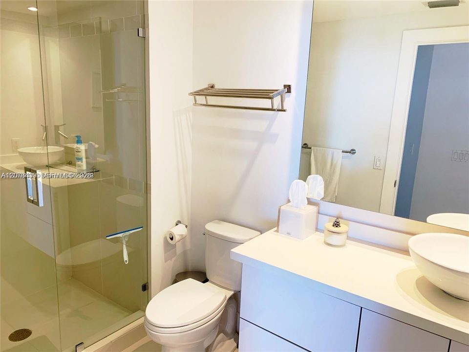 For Rent: $7,500 (2 beds, 2 baths, 1490 Square Feet)